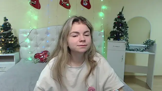 TinaRedly online show from 12-28-24, 10:47