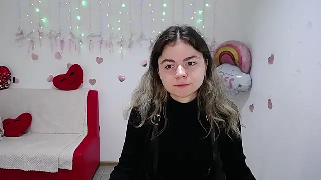 TinaRedly online show from 10-10-25, 05:12