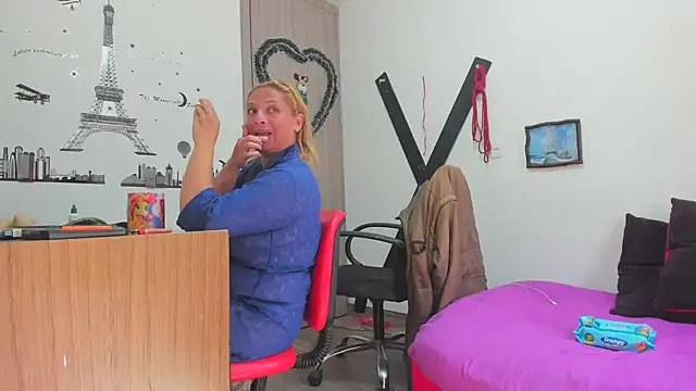 hotandfierylatinos2023 online show from 02-01-25, 02:34