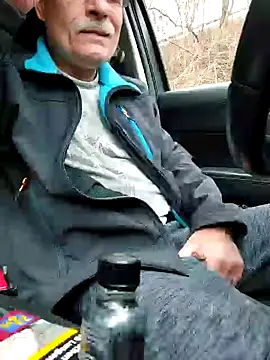 bottomhairy online show from 12-23-24, 01:56