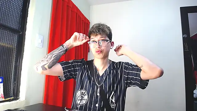  Thomas hot  online show from 02-04-25, 03:15