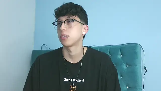  Thomas hot  online show from 04-16-26, 02:34