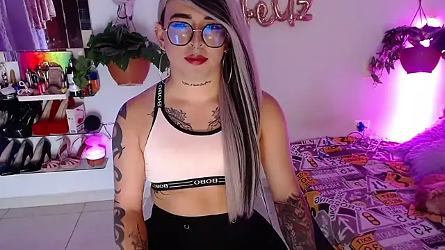 Laveneno ortiz07 online show from 11-18-25, 12:05