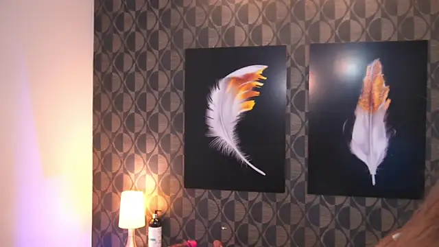 SharomRoss online show from 10-14-25, 03:57