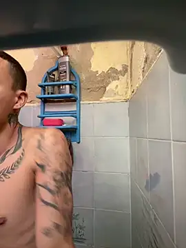 Snapshot of Osiiriis chatting on 01-16-25, 06:06 Osiiriis online show from 01-16-25, 06:06