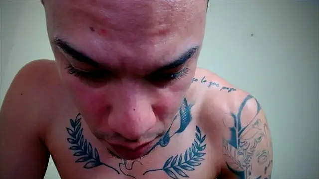 Snapshot of Osiiriis chatting on 02-14-25, 05:30 Osiiriis online show from 02-14-25, 05:30