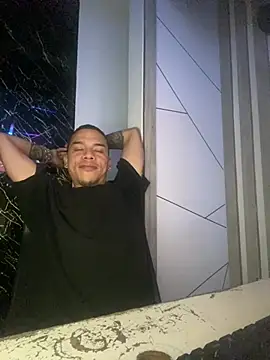 Snapshot of Osiiriis chatting on 02-18-25, 04:48 Osiiriis online show from 02-18-25, 04:48