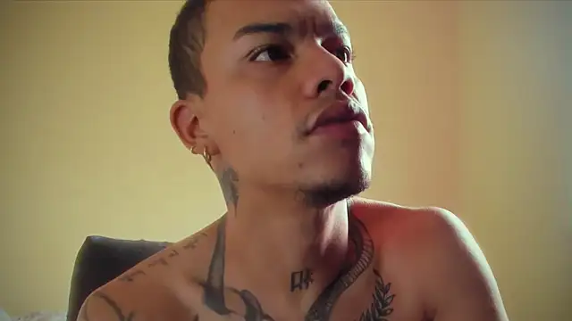 Snapshot of Osiiriis chatting on 02-27-25, 09:25 Osiiriis online show from 02-27-25, 09:25