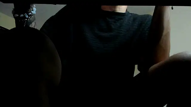 Snapshot of Osiiriis chatting on 03-03-25, 01:31 Osiiriis online show from 03-03-25, 01:31