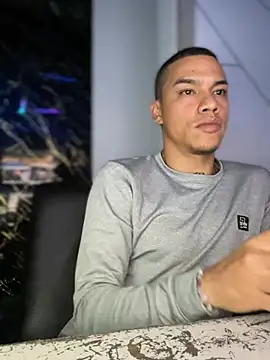 Snapshot of Osiiriis chatting on 03-14-25, 05:59 Osiiriis online show from 03-14-25, 05:59