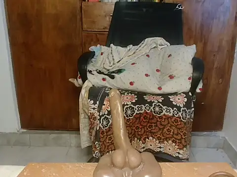 Snapshot of Joysweetness chatting on 04-01-26, 05:19 Joysweetness online show from 04-01-26, 05:19