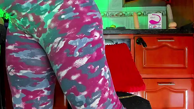 LaureenHills online show from 01-15-25, 08:41