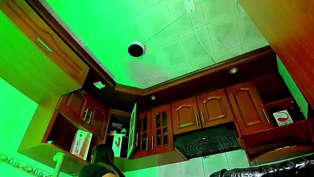 LaureenHills online show from 01-31-25, 03:41