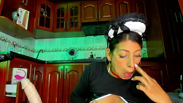 LaureenHills online show from 02-26-25, 02:59