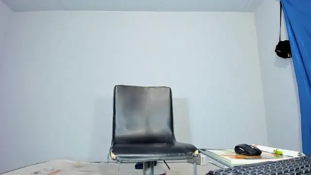 xmissinchesxx online show from 11-09-25, 06:01