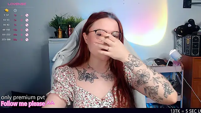 me  hanna online show from 10-22-25, 01:06