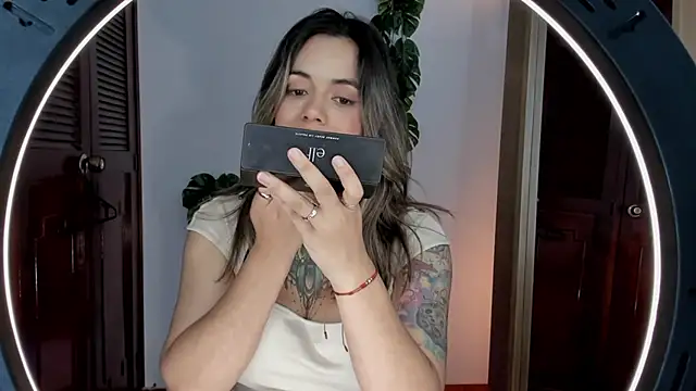 yandracelisofficial online show from 03-06-25, 05:14