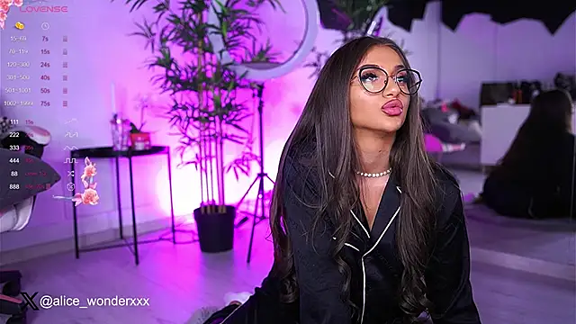 VanessaSimon online show from 02-02-25, 06:48