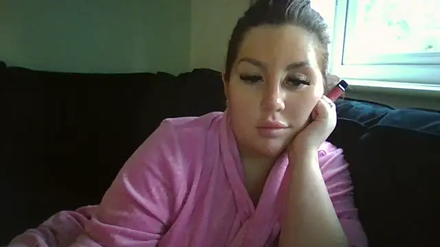 Snapshot of magical_mia chatting on 01-28-25, 10:34 magical mia online show from 01-28-25, 10:34