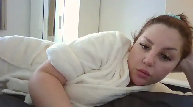 Snapshot of magical_mia chatting on 02-01-25, 03:50 magical mia online show from 02-01-25, 03:50