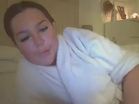 Snapshot of magical_mia chatting on 03-05-25, 07:06 magical mia online show from 03-05-25, 07:06