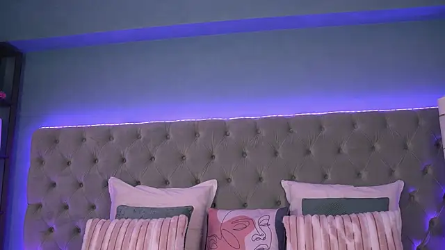 HaileyMadow online show from 10-17-25, 05:10