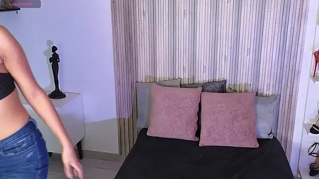 LissaWiild online show from 10-11-25, 01:31