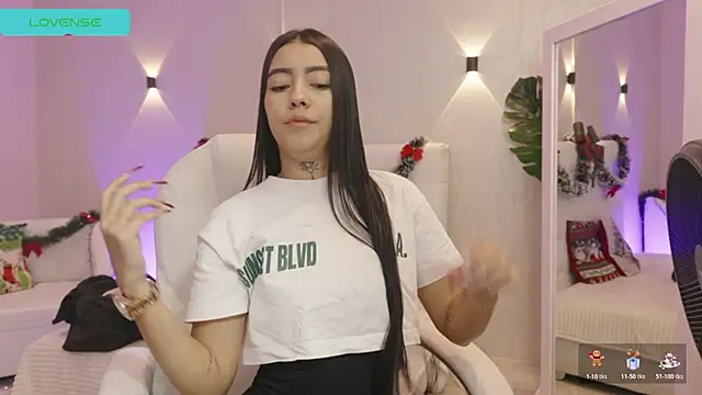 miagomezweb1 online show from 12-18-25, 12:33