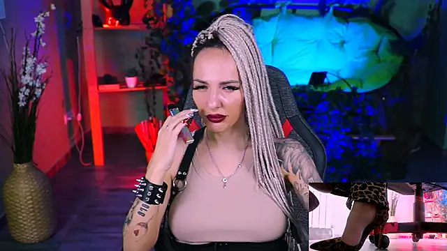 MonicaMaxwel online show from 02-04-25, 05:23