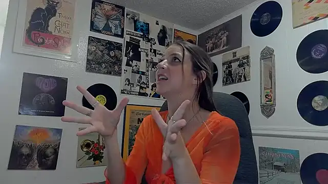 Snapshot of molly_witha_chance chatting on 01-23-25, 05:02 molly witha chance online show from 01-23-25, 05:02