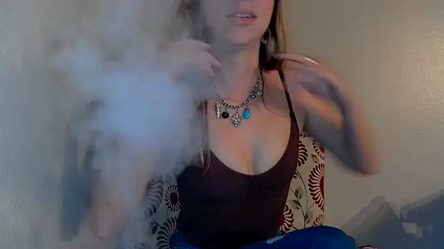 Snapshot of molly_witha_chance chatting on 03-16-25, 08:10 molly witha chance online show from 03-16-25, 08:10