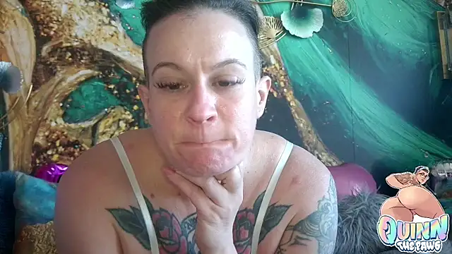 Snapshot of quinnmariexo chatting on 12-16-25, 08:14 quinnmariexo online show from 12-16-25, 08:14