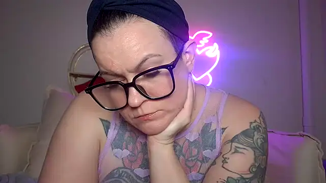 quinnmariexo online show from 02-08-26, 06:17