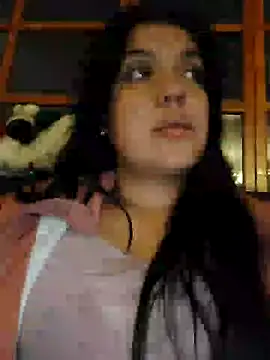Sophie-hatter online show from 12-23-24, 01:51