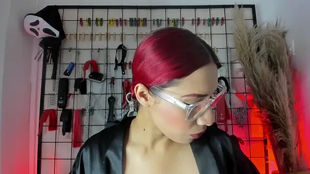 Snapshot of charrlotte_quinn chatting on 11-28-25, 03:14 charrlotte quinn online show from 11-28-25, 03:14