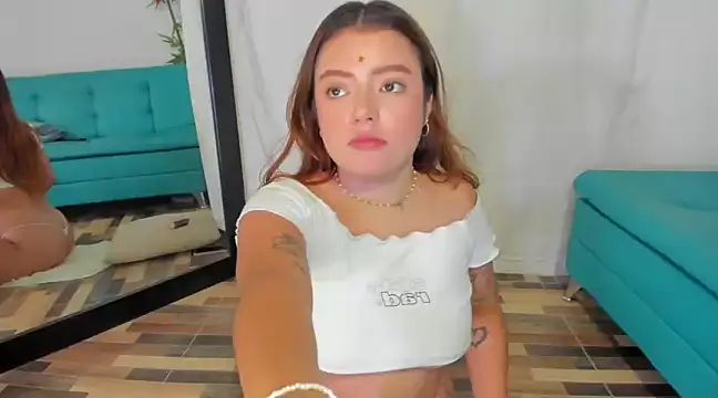 Snapshot of maddy066 chatting on 01-30-25, 06:35 maddy066 online show from 01-30-25, 06:35