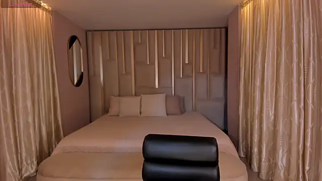 MollySundersX online show from 10-28-25, 08:11