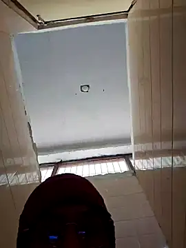 Snapshot of hot_boy_0_0 chatting on 12-19-24, 04:02 hot boy 0 0 online show from 12-19-24, 04:02