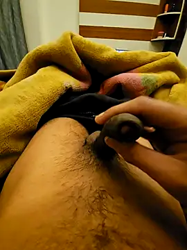 Snapshot of hot_boy_0_0 chatting on 12-26-24, 12:27 hot boy 0 0 online show from 12-26-24, 12:27