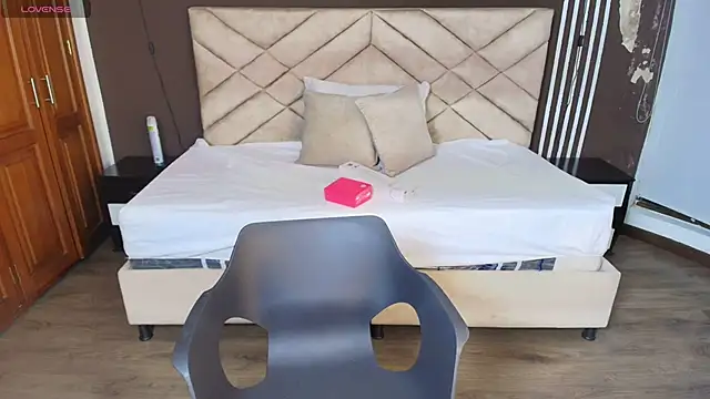 Raquel jones online show from 11-29-25, 11:57