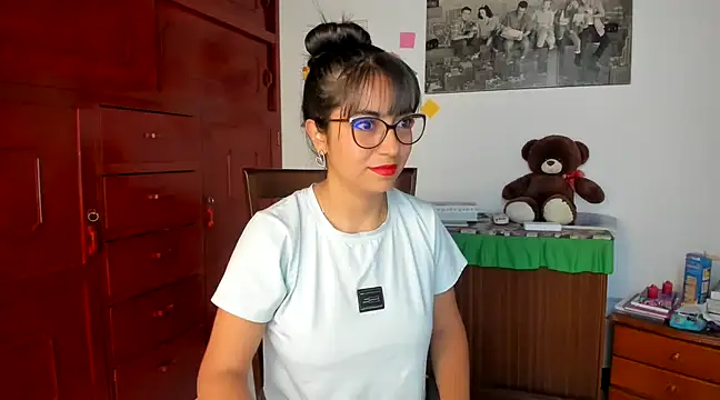 Snapshot of Isabellaa22_1 chatting on 12-04-24, 01:53 Isabellaa22 1 online show from 12-04-24, 01:53