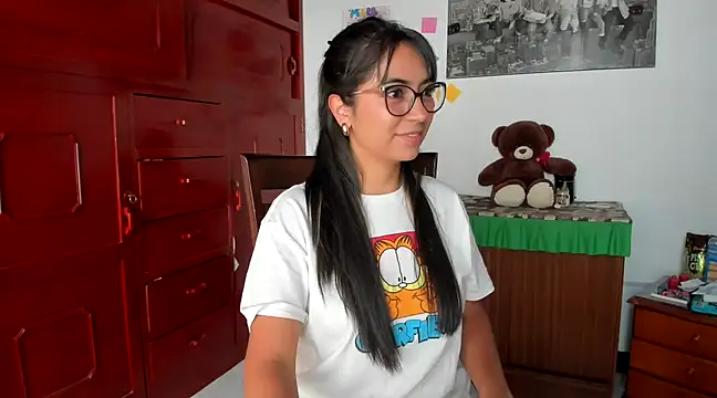 Snapshot of Isabellaa22_1 chatting on 01-17-25, 05:08 Isabellaa22 1 online show from 01-17-25, 05:08