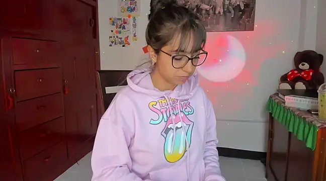 Snapshot of Isabellaa22_1 chatting on 02-07-25, 12:39 Isabellaa22 1 online show from 02-07-25, 12:39