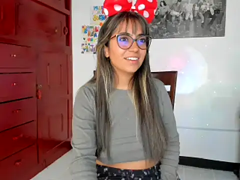 Snapshot of Isabellaa22_1 chatting on 02-10-25, 04:36 Isabellaa22 1 online show from 02-10-25, 04:36