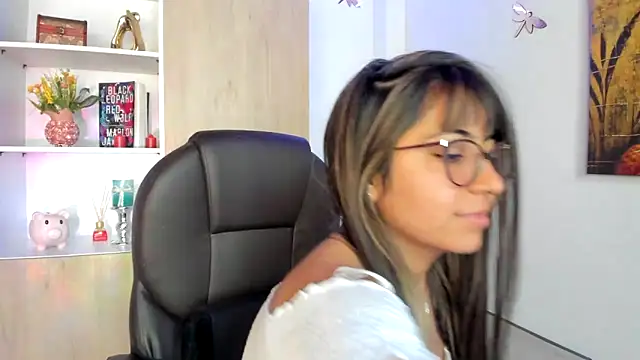 Snapshot of Isabellaa22_1 chatting on 02-18-25, 03:21 Isabellaa22 1 online show from 02-18-25, 03:21