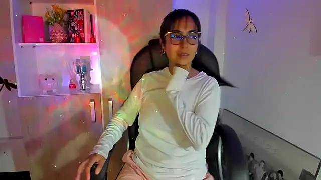 Snapshot of Isabellaa22_1 chatting on 02-20-25, 03:23 Isabellaa22 1 online show from 02-20-25, 03:23