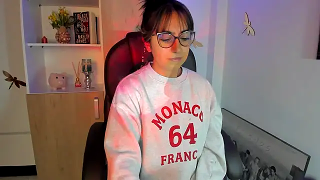 Snapshot of Isabellaa22_1 chatting on 03-04-25, 09:32 Isabellaa22 1 online show from 03-04-25, 09:32