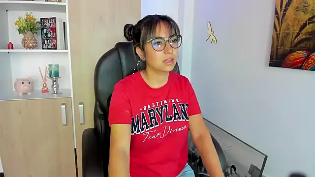 Snapshot of Isabellaa22_1 chatting on 03-05-25, 04:46 Isabellaa22 1 online show from 03-05-25, 04:46