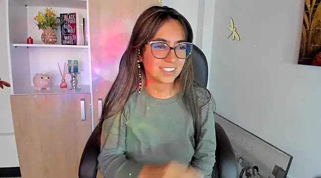 Snapshot of Isabellaa22_1 chatting on 03-12-25, 04:56 Isabellaa22 1 online show from 03-12-25, 04:56