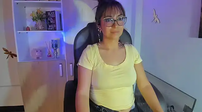 Snapshot of Isabellaa22_1 chatting on 03-19-25, 10:31 Isabellaa22 1 online show from 03-19-25, 10:31